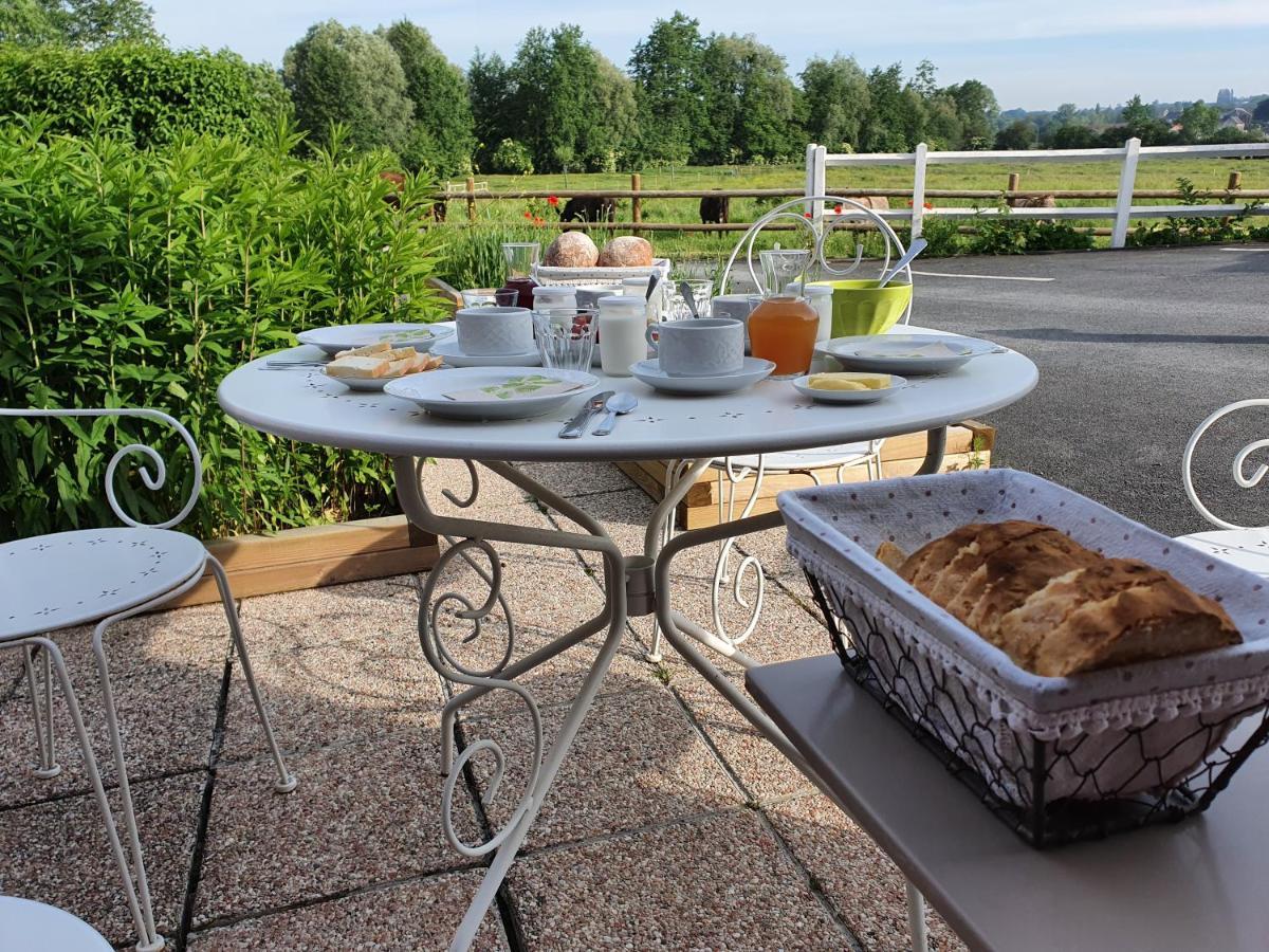 Bed and Breakfast Les Mout'Anes Saint-Hilaire-sur-Helpe Exteriér fotografie