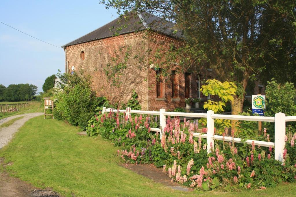 Bed and Breakfast Les Mout'Anes Saint-Hilaire-sur-Helpe Exteriér fotografie